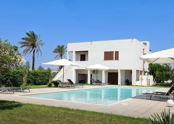 Tenuta Ricco With Pool And Garden - Happy Rentals