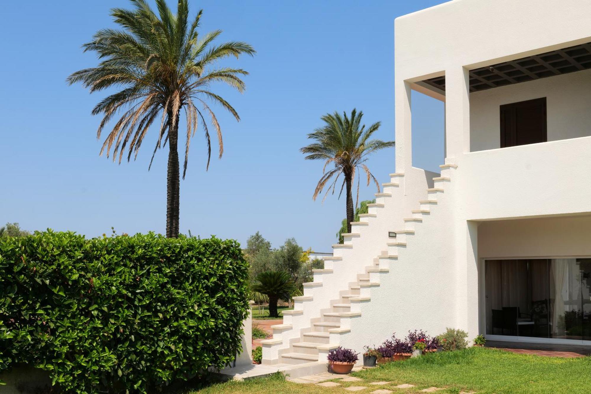 Tenuta Ricco With Pool And Garden - Happy Apartment
